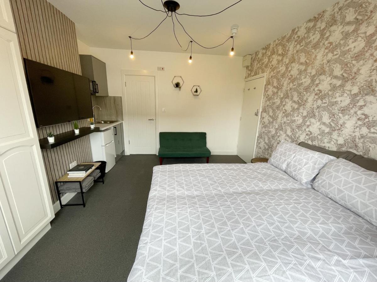 Cosy Bright Close To Wembley Stadium Londra