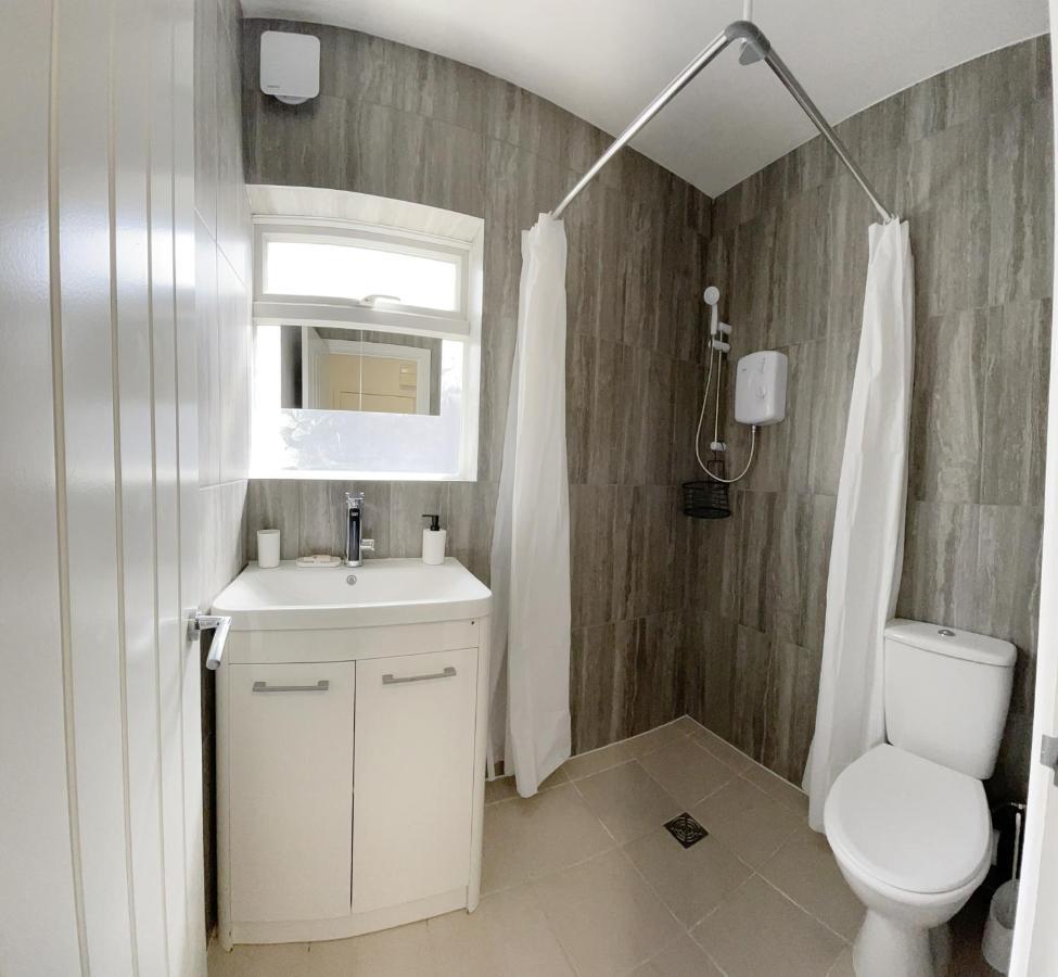 Cosy Bright Close To Wembley Stadium Londra