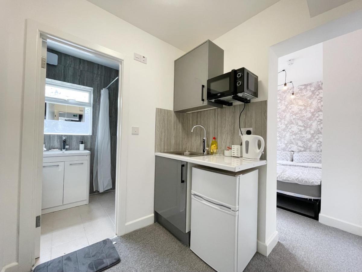 Cosy Bright Close To Wembley Stadium Londra